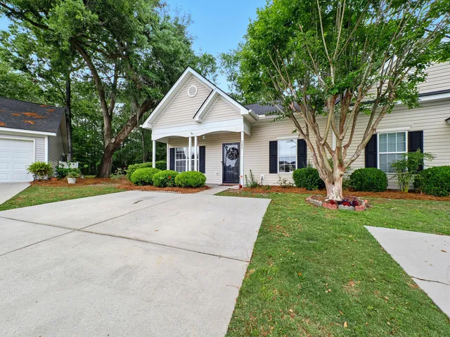 $269,900 | 325 Dupont Way, Summerville, SC 29485