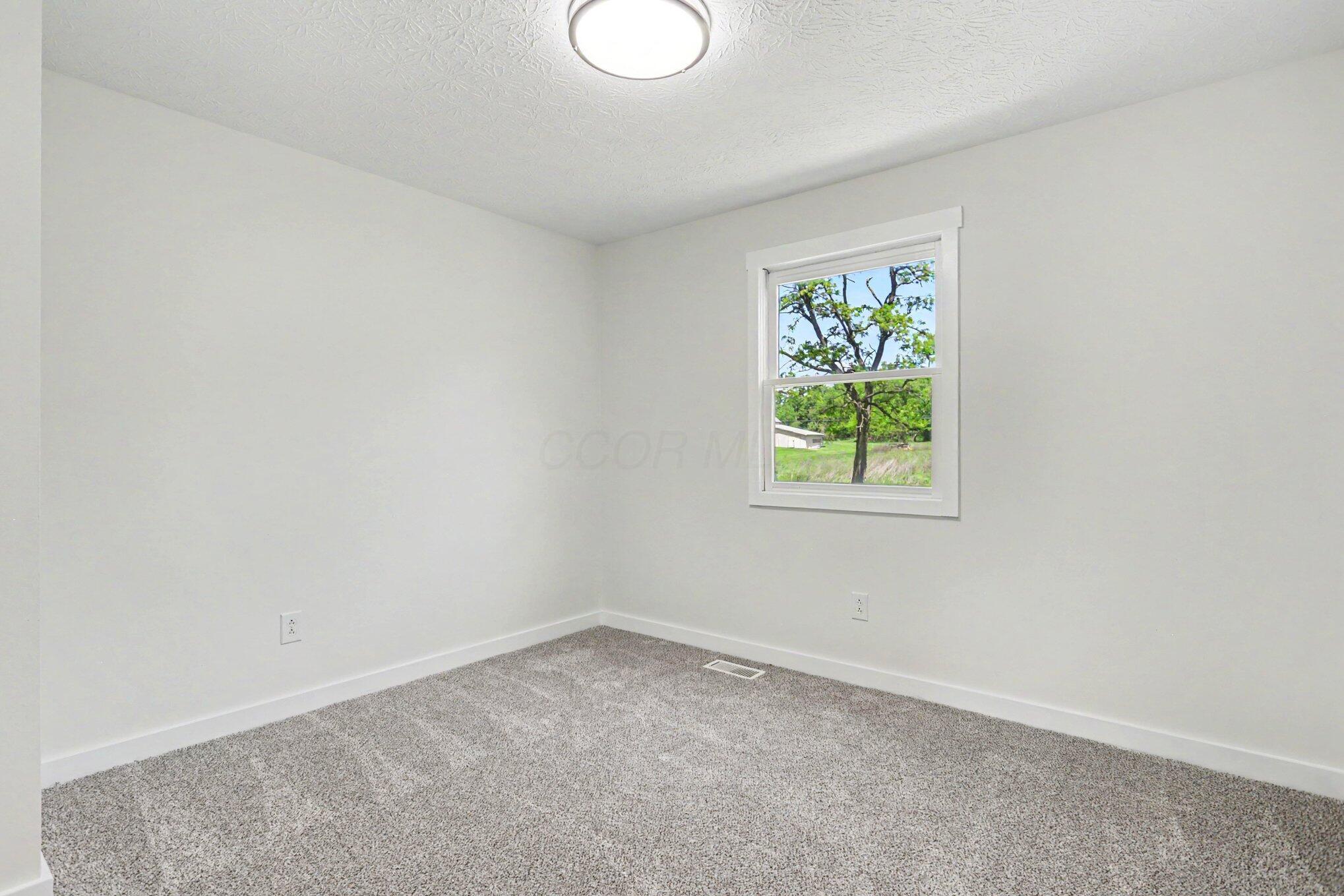 4315 Corner Road Alexandria, OH 43001 - Photo 20 of 39 Bedroom