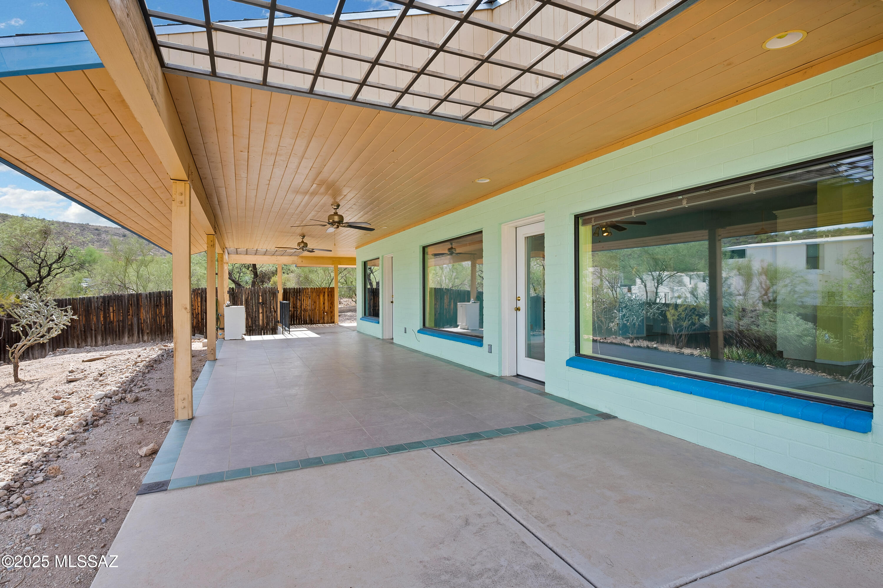 202 Sentinel Peak Road South Tucson, AZ 85745 - Photo 7 of 36