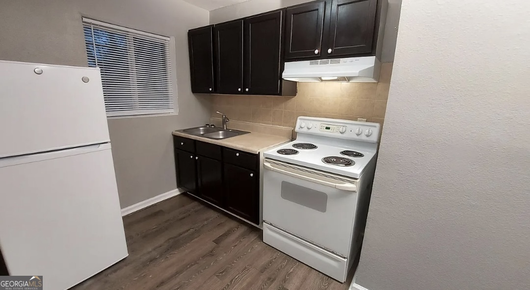 574 Cooper Street Southwest Atlanta, GA 30312 - Photo 3 of 3