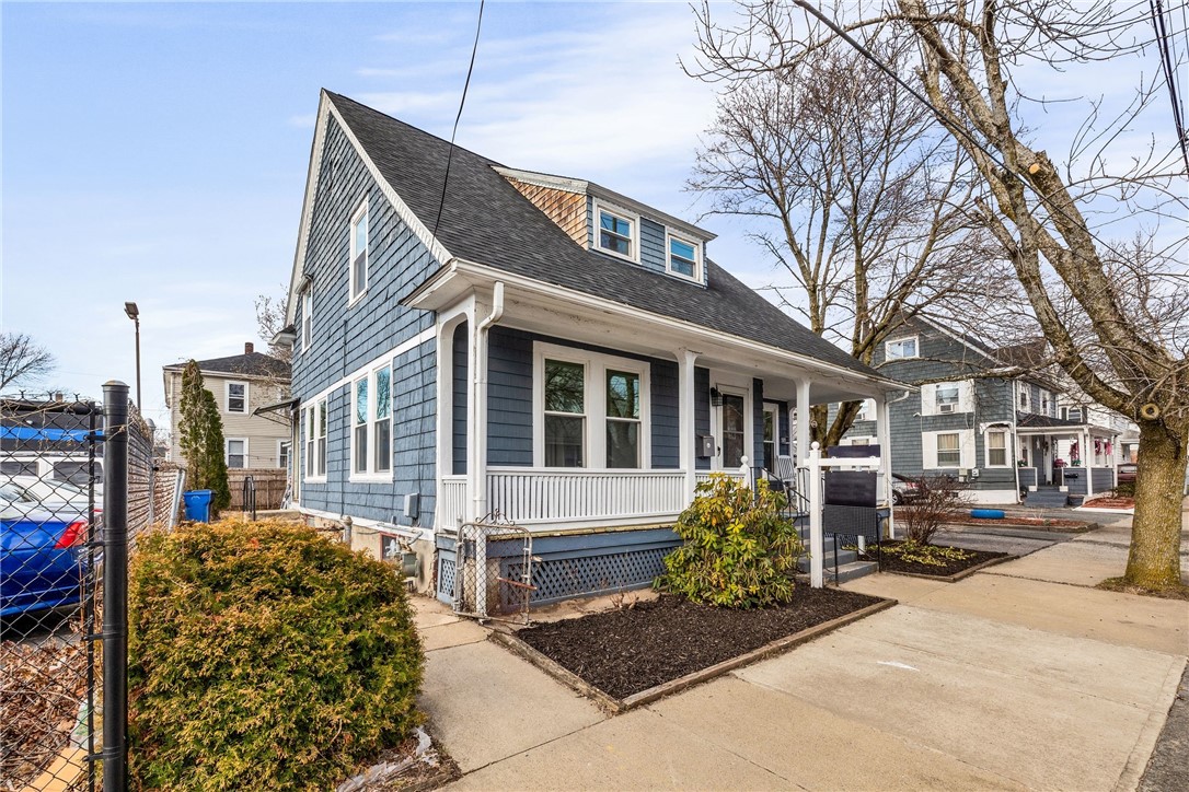 62 Bain Street Cranston, RI 02920 - Photo 2 of 32