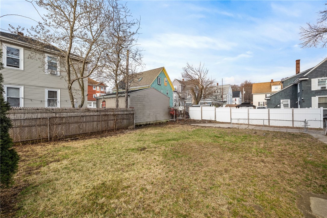 62 Bain Street Cranston, RI 02920 - Photo 5 of 32