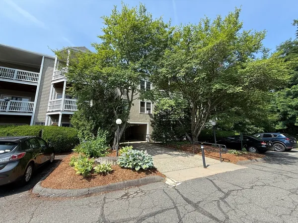 $269,000 | 23 Randolph Place, Unit 108, Northampton, MA 01060