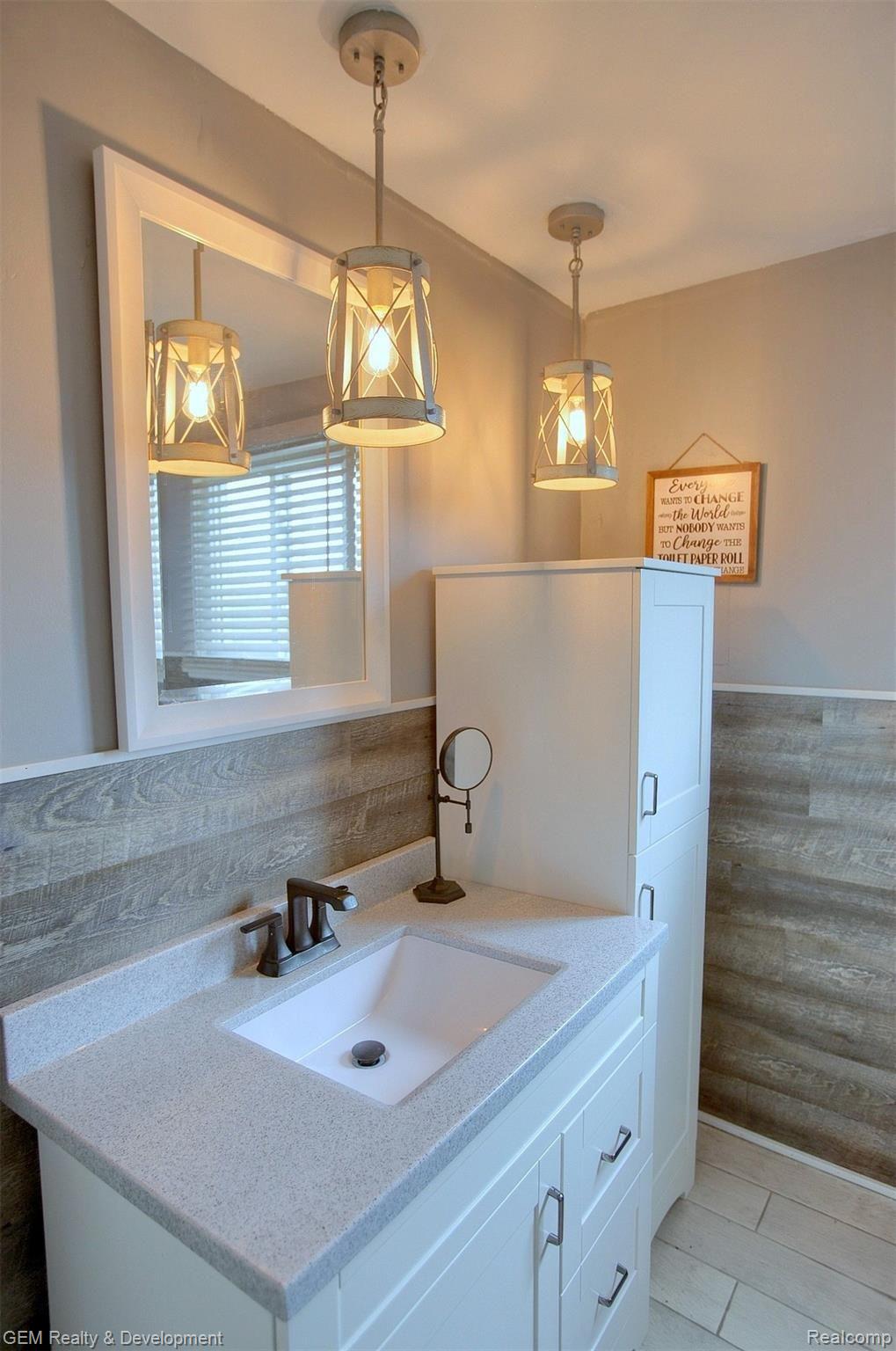 22434 Tuck Road Farmington, MI 48336 - Photo 14 of 24 21.jpg