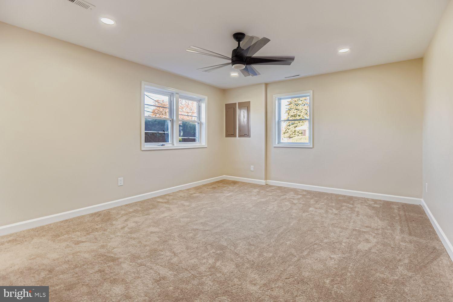 719 South Marlyn Avenue Baltimore, MD 21221 - Photo 25 of 39 a view of an empty room with a window