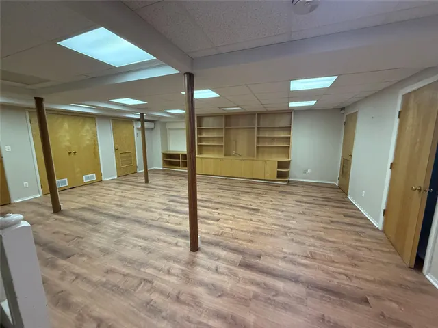 $8,000 | 17 Hilltop Drive West, Great Neck, NY 11021