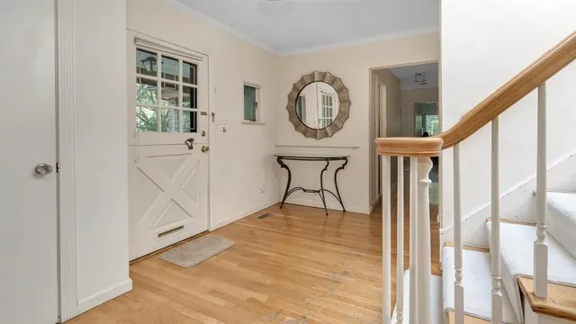 $8,000 | 17 Hilltop Drive West, Great Neck, NY 11021