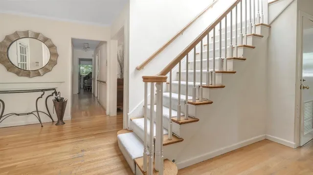 $8,000 | 17 Hilltop Drive West, Great Neck, NY 11021