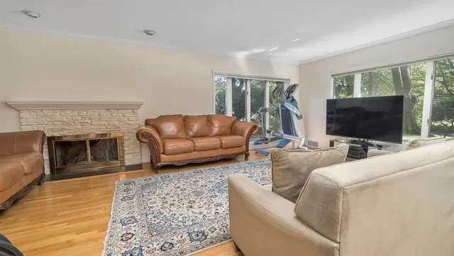 $8,000 | 17 Hilltop Drive West, Great Neck, NY 11021