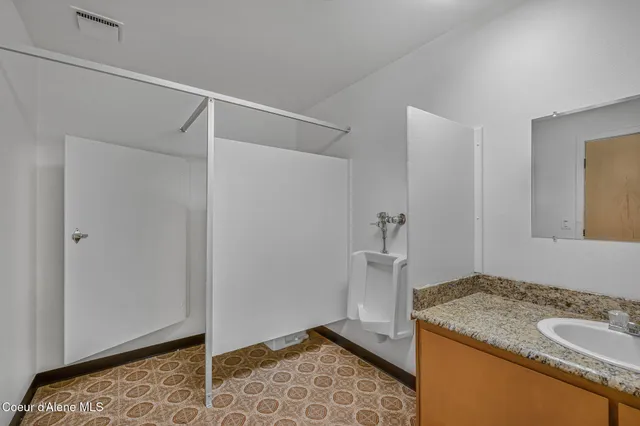 $2,450,000 | 19459 West Riverview Drive, Post Falls, ID 83854