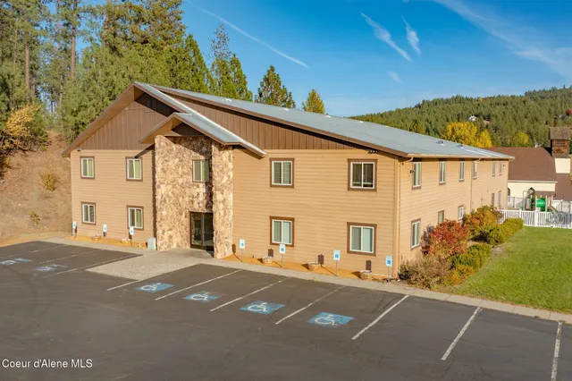 $2,450,000 | 19459 West Riverview Drive, Post Falls, ID 83854