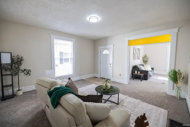 $149,900 | 2007 Columbus Avenue, Anderson, IN 46016