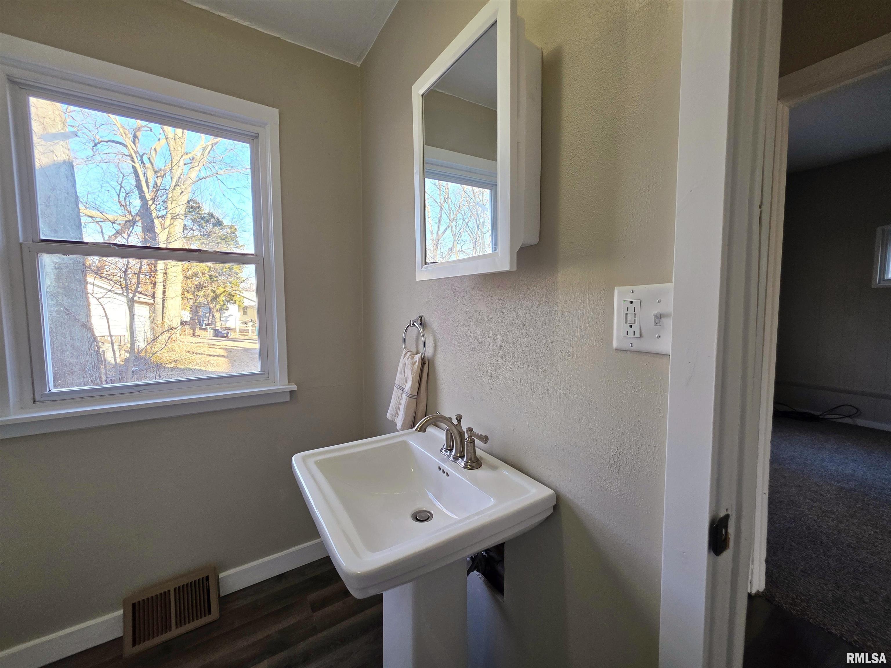 1708 North Machin Avenue Peoria, IL 61604 - Photo 11 of 22