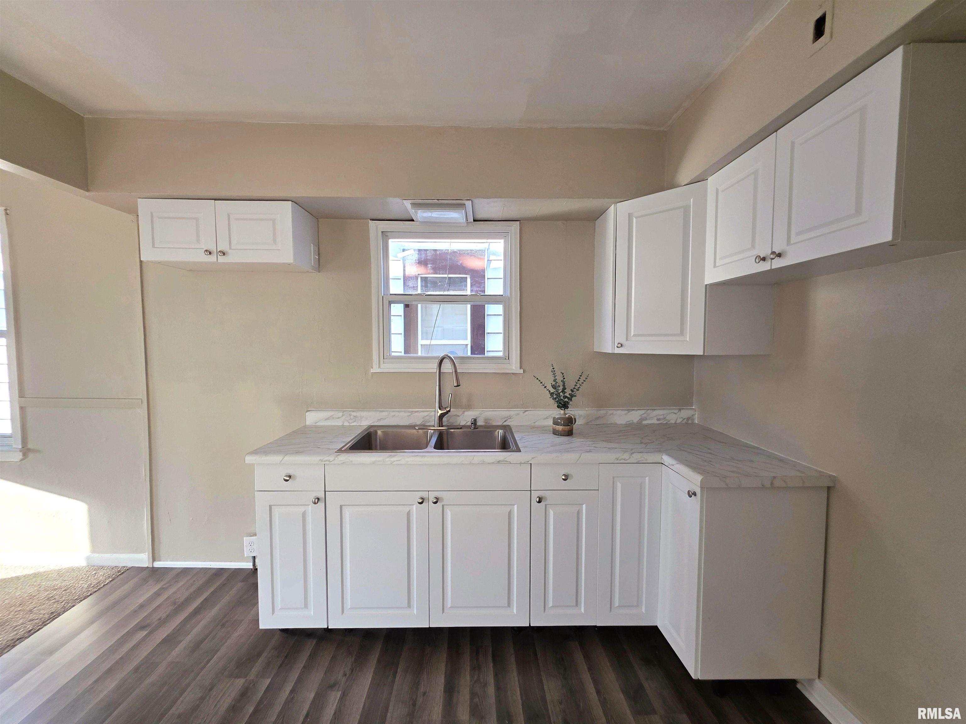 1708 North Machin Avenue Peoria, IL 61604 - Photo 7 of 22