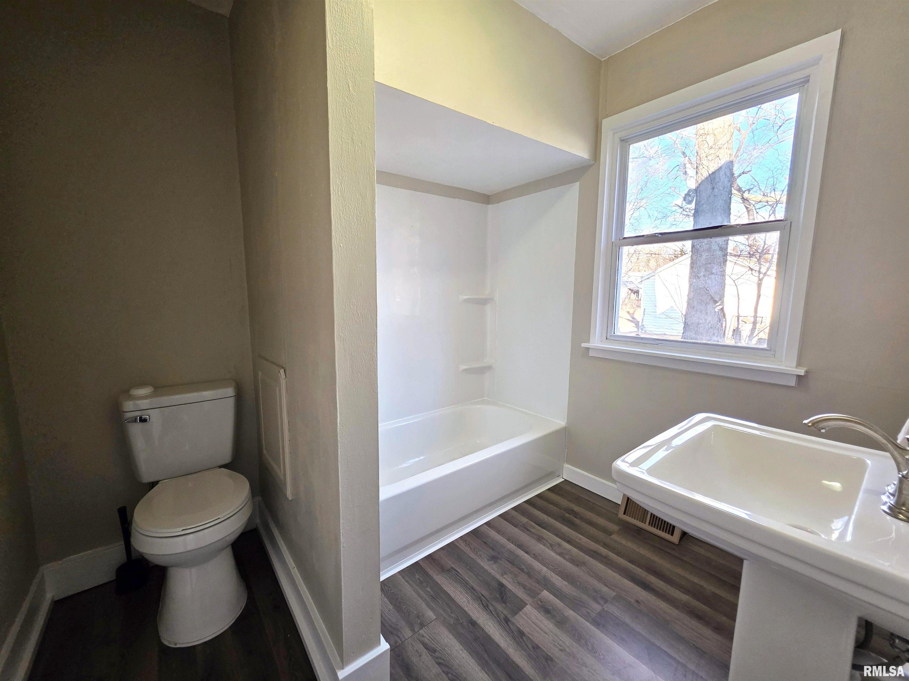 1708 North Machin Avenue Peoria, IL 61604 - Photo 9 of 22