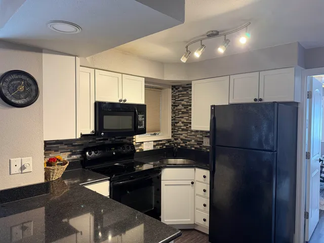 $254,900 | 530 East Hiawatha Drive, Unit 208, Wisconsin Dells, WI 53965