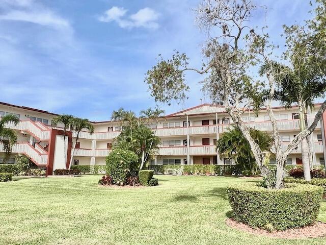 251 Brighton F Boca Raton, FL 33434 - Photo 11 of 24 Brighton F