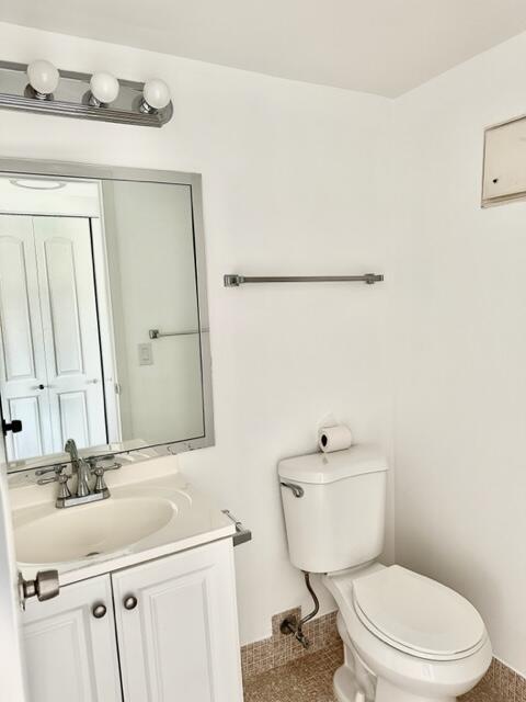 251 Brighton F Boca Raton, FL 33434 - Photo 6 of 24 1/2 Bathroom