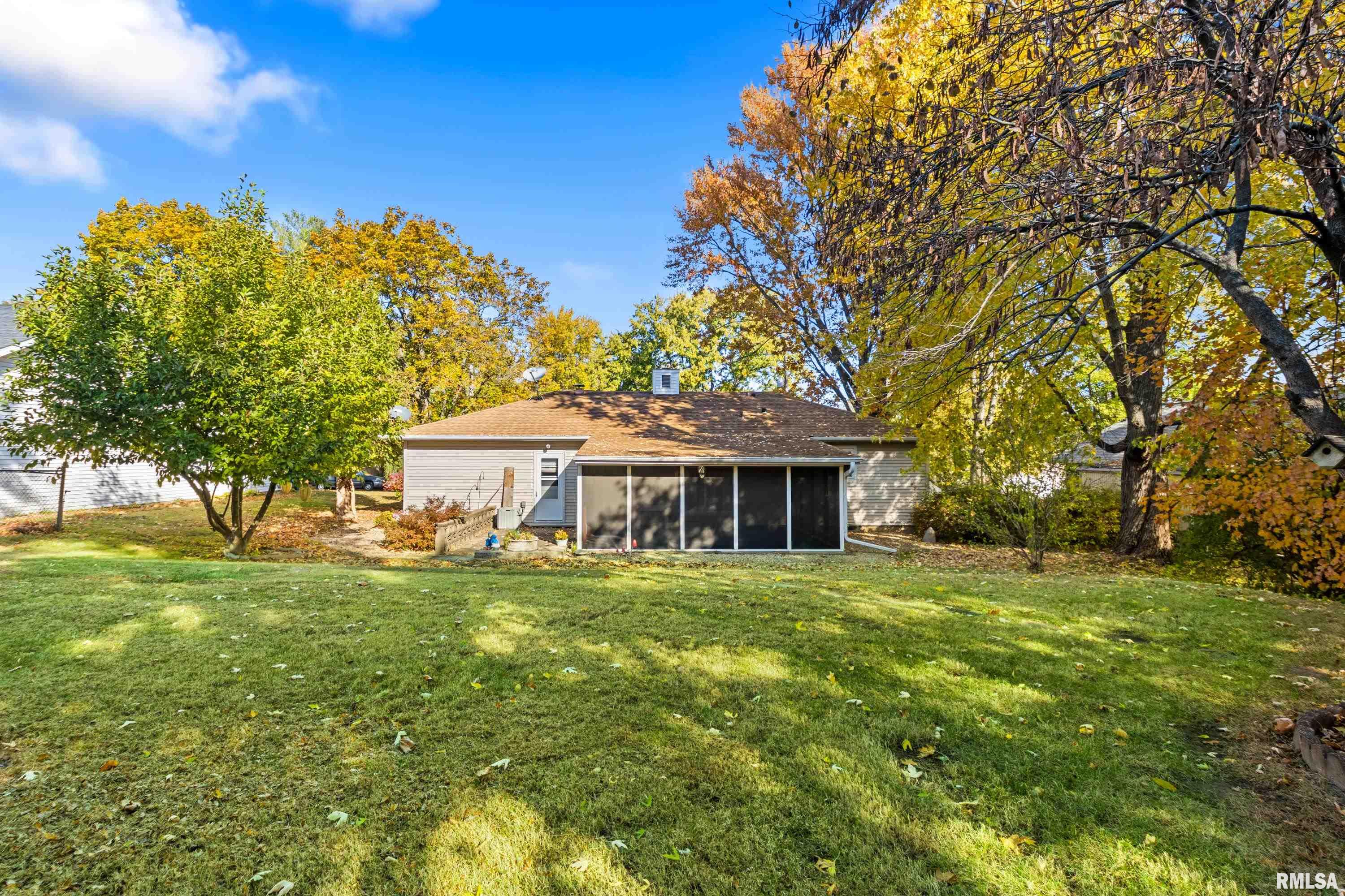 208 East Butternut Street Elmwood, IL 61529 - Photo 11 of 37