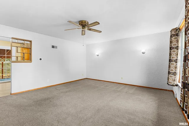 $119,900 | 208 East Butternut Street, Elmwood, IL 61529