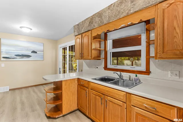 $119,900 | 208 East Butternut Street, Elmwood, IL 61529