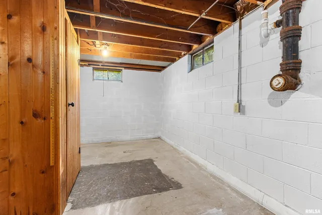 $119,900 | 208 East Butternut Street, Elmwood, IL 61529