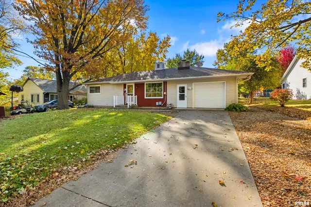 $119,900 | 208 East Butternut Street, Elmwood, IL 61529