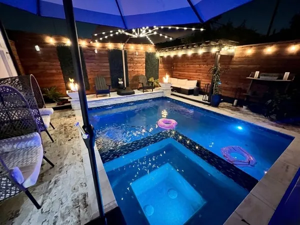 $10,000 | 805 Cordell Street, Houston, TX 77009