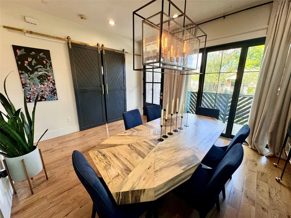 $10,000 | 805 Cordell Street, Houston, TX 77009