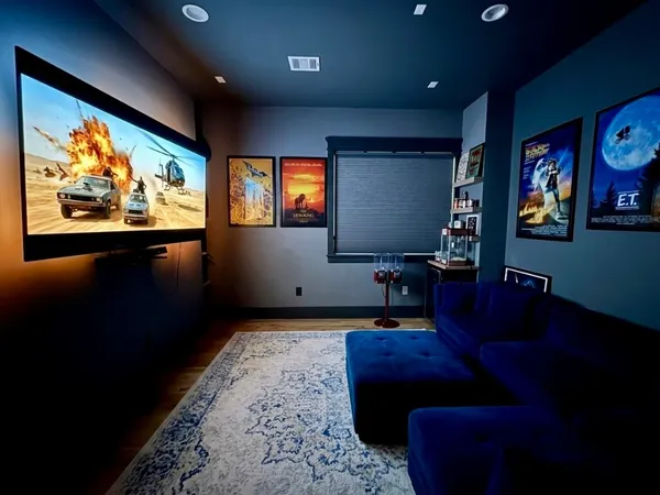 $10,000 | 805 Cordell Street, Houston, TX 77009