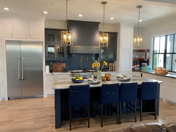 $10,000 | 805 Cordell Street, Houston, TX 77009