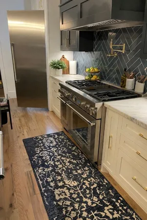 $10,000 | 805 Cordell Street, Houston, TX 77009