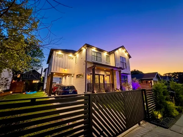 $10,000 | 805 Cordell Street, Houston, TX 77009