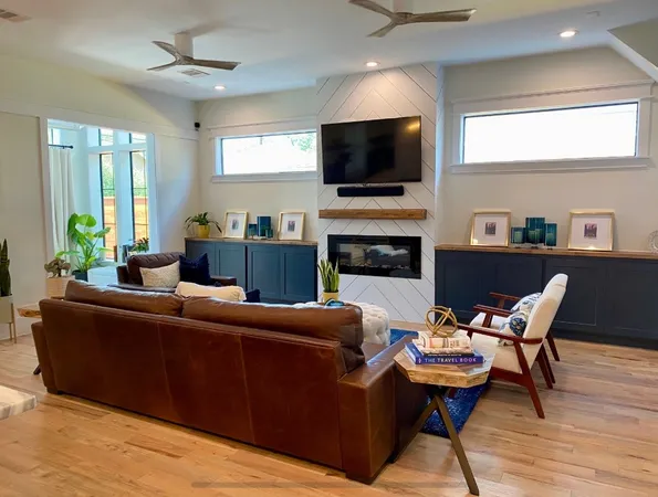 $10,000 | 805 Cordell Street, Houston, TX 77009