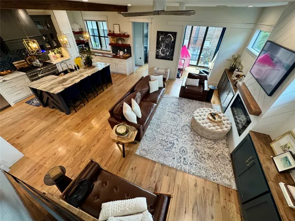 $10,000 | 805 Cordell Street, Houston, TX 77009