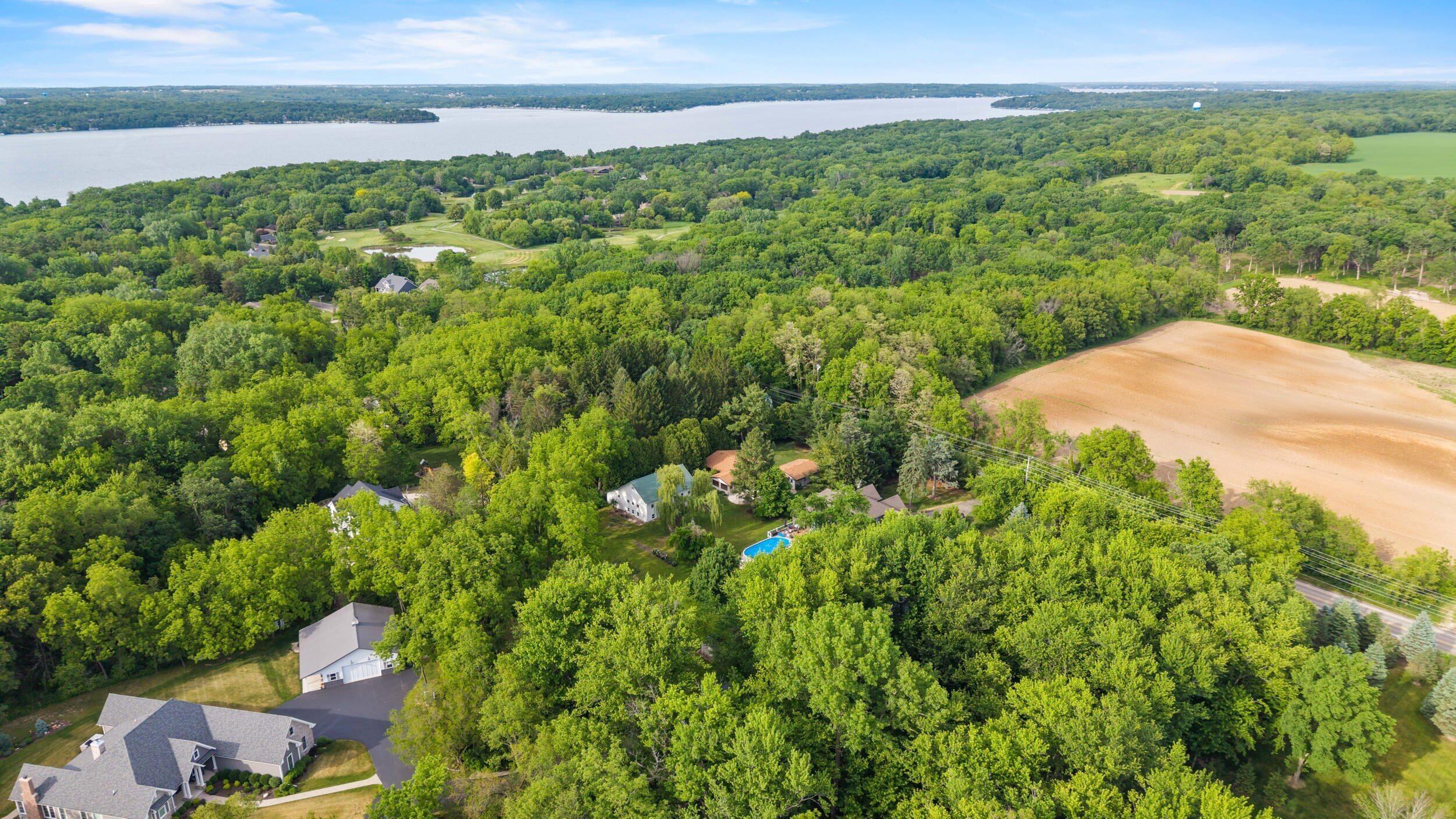 986 Indian Hills Road Fontana, WI 53125 - Photo 2 of 108 Aerial