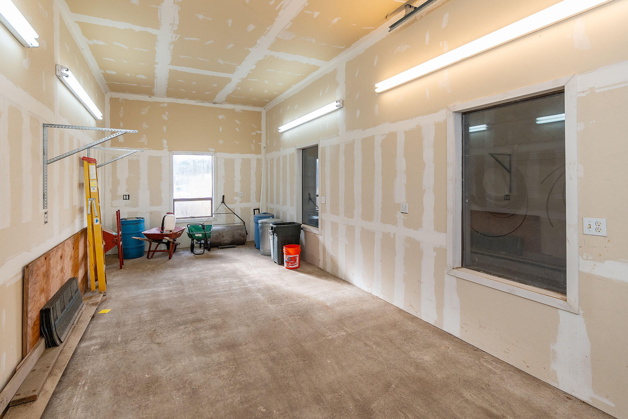 60895 Jennings Road Bend, OR 97702 - Photo 42 of 47 a view of a room with large windows