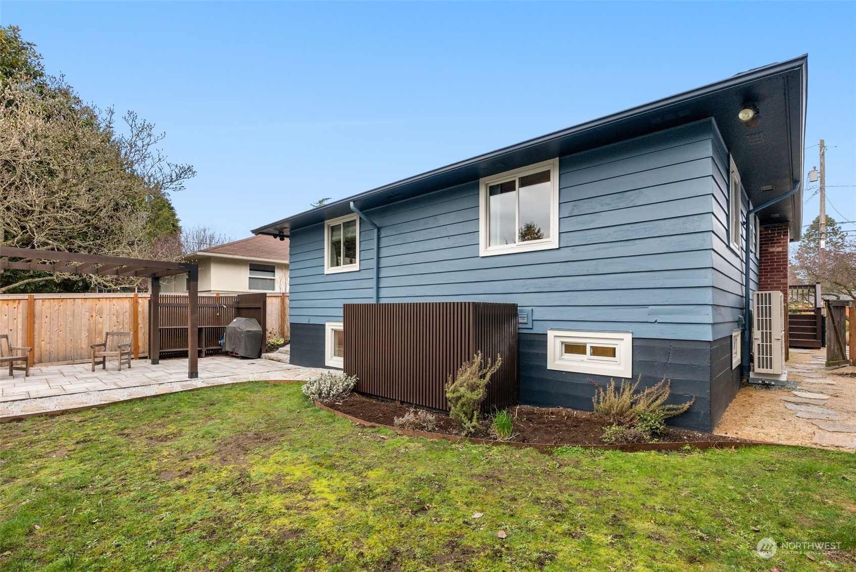 4817 Southwest Graham Street Seattle, WA 98136 - Photo 25 of 34 Gallery Image 25
