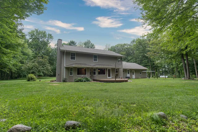 $548,500 | N2559 Pleasant View Lane, Waupaca, WI 54981