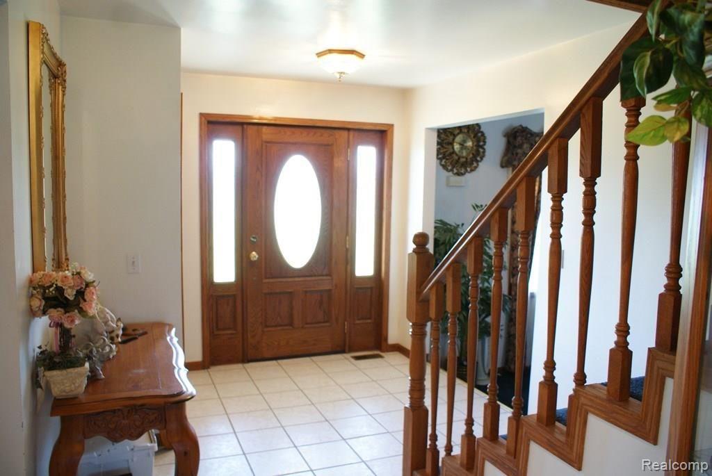 631 Maple Grove Road Lapeer, MI 48446 - Photo 10 of 44 DSC04363.jpg