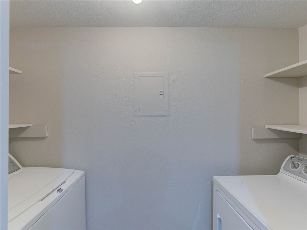 1710 Cinnamon Path Austin, TX 78704 - Photo 18 of 40 a bathroom with a toilet and a sink