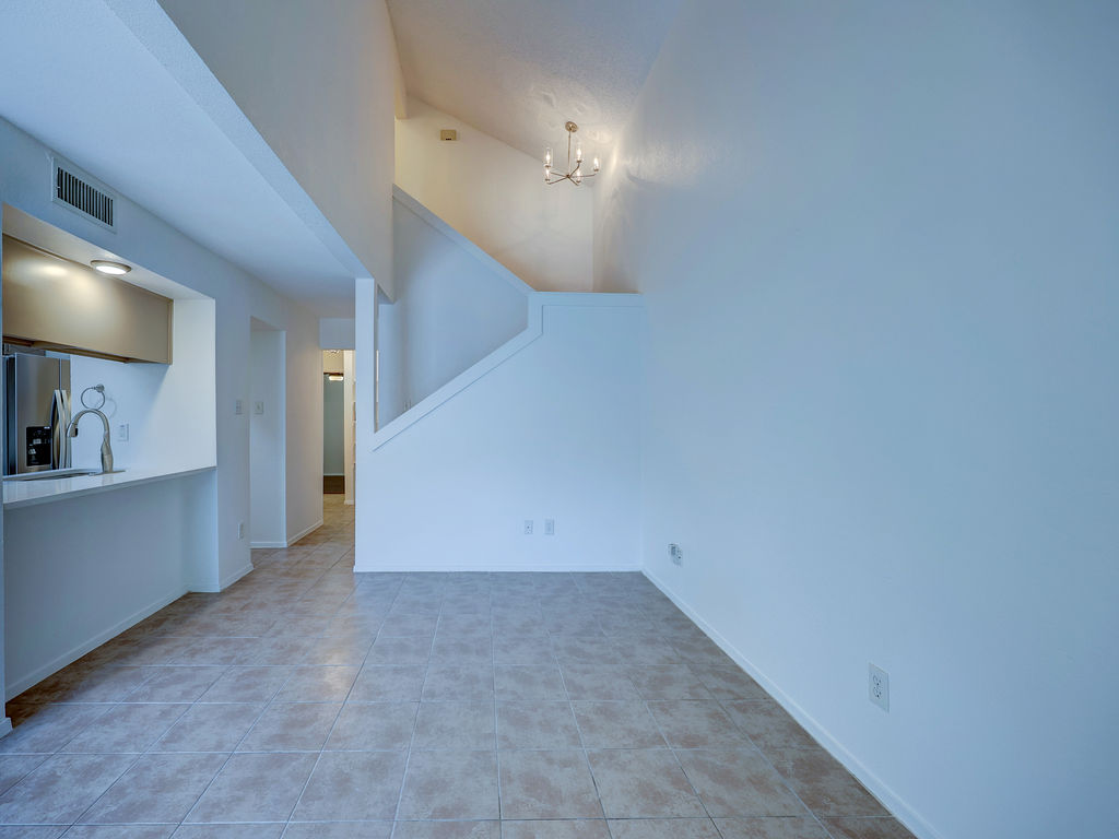 1710 Cinnamon Path Austin, TX 78704 - Photo 27 of 40 a view of a big room with closet and windows