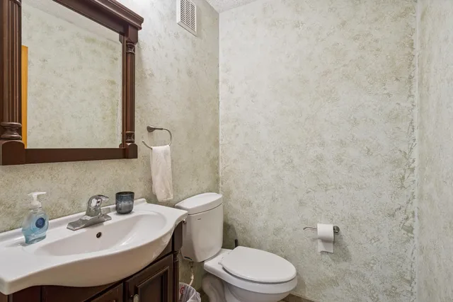 $515,000 | 3113 Chandler Court, Burnsville, MN 55337