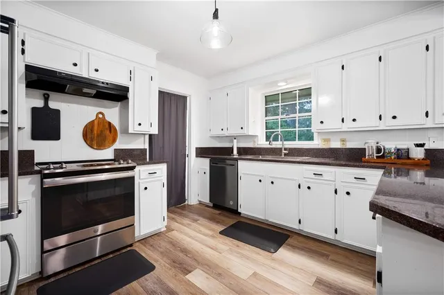 $240,000 | 111 Lodge Hill Circle, Pineville, LA 71360