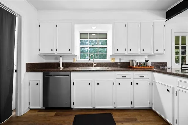 $240,000 | 111 Lodge Hill Circle, Pineville, LA 71360