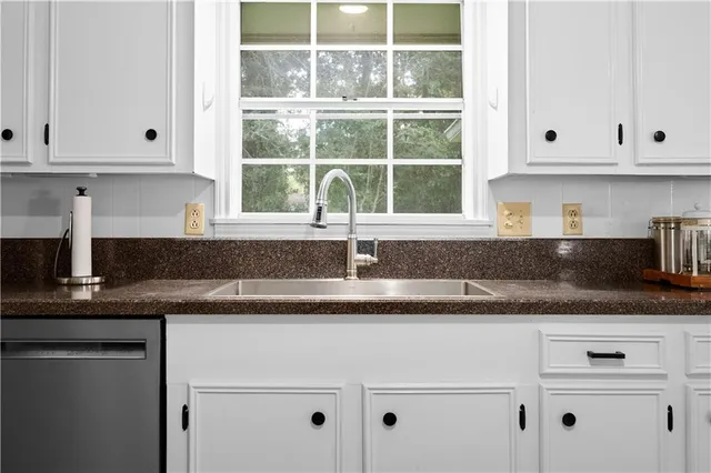 $240,000 | 111 Lodge Hill Circle, Pineville, LA 71360