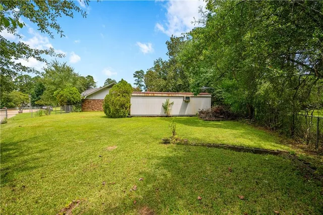 $240,000 | 111 Lodge Hill Circle, Pineville, LA 71360