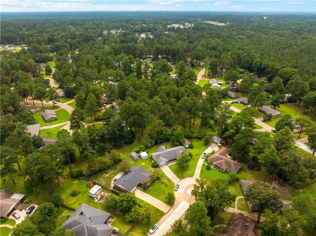 $240,000 | 111 Lodge Hill Circle, Pineville, LA 71360