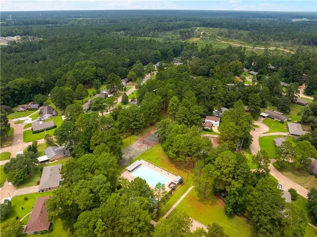 $240,000 | 111 Lodge Hill Circle, Pineville, LA 71360