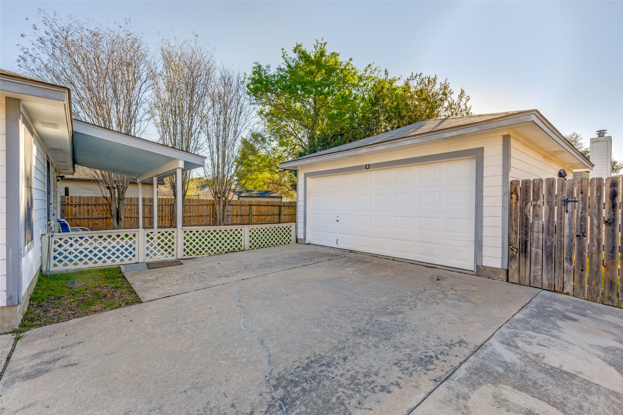 272 Tobin Drive Buda, TX 78610 - Photo 25 of 25 View of detached garage